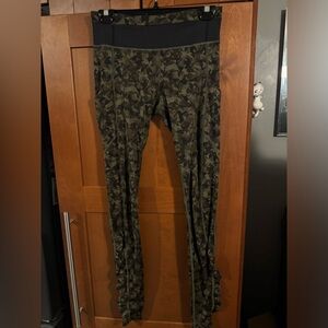 Camouflage lululemon leggings